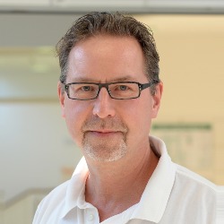 Dr. Mario Paulig